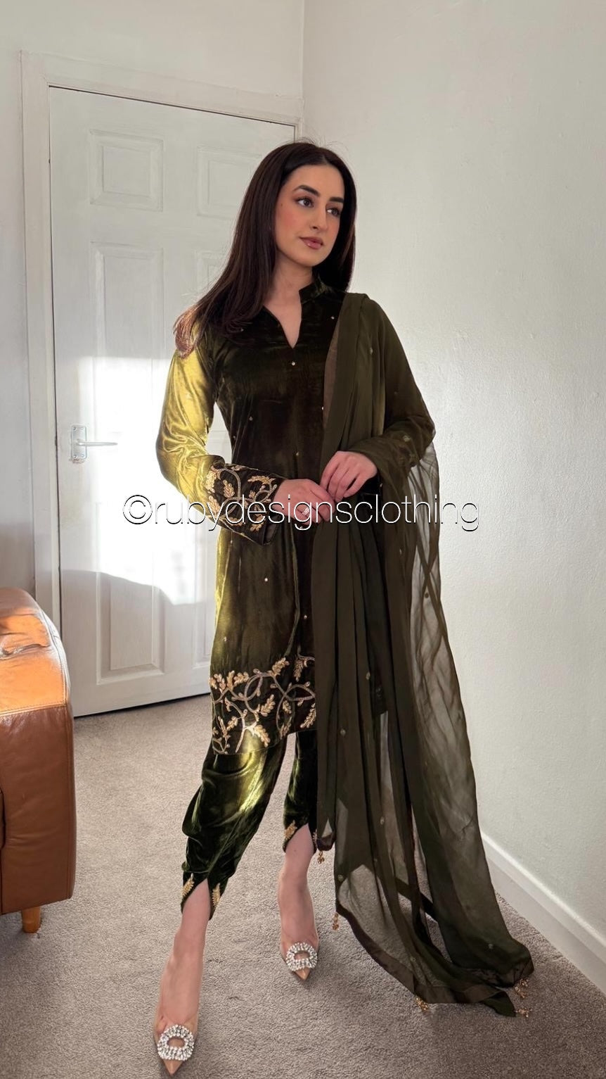 SEEMA - 3 Piece Luxury Velvet Suit with Chiffon Dupatta