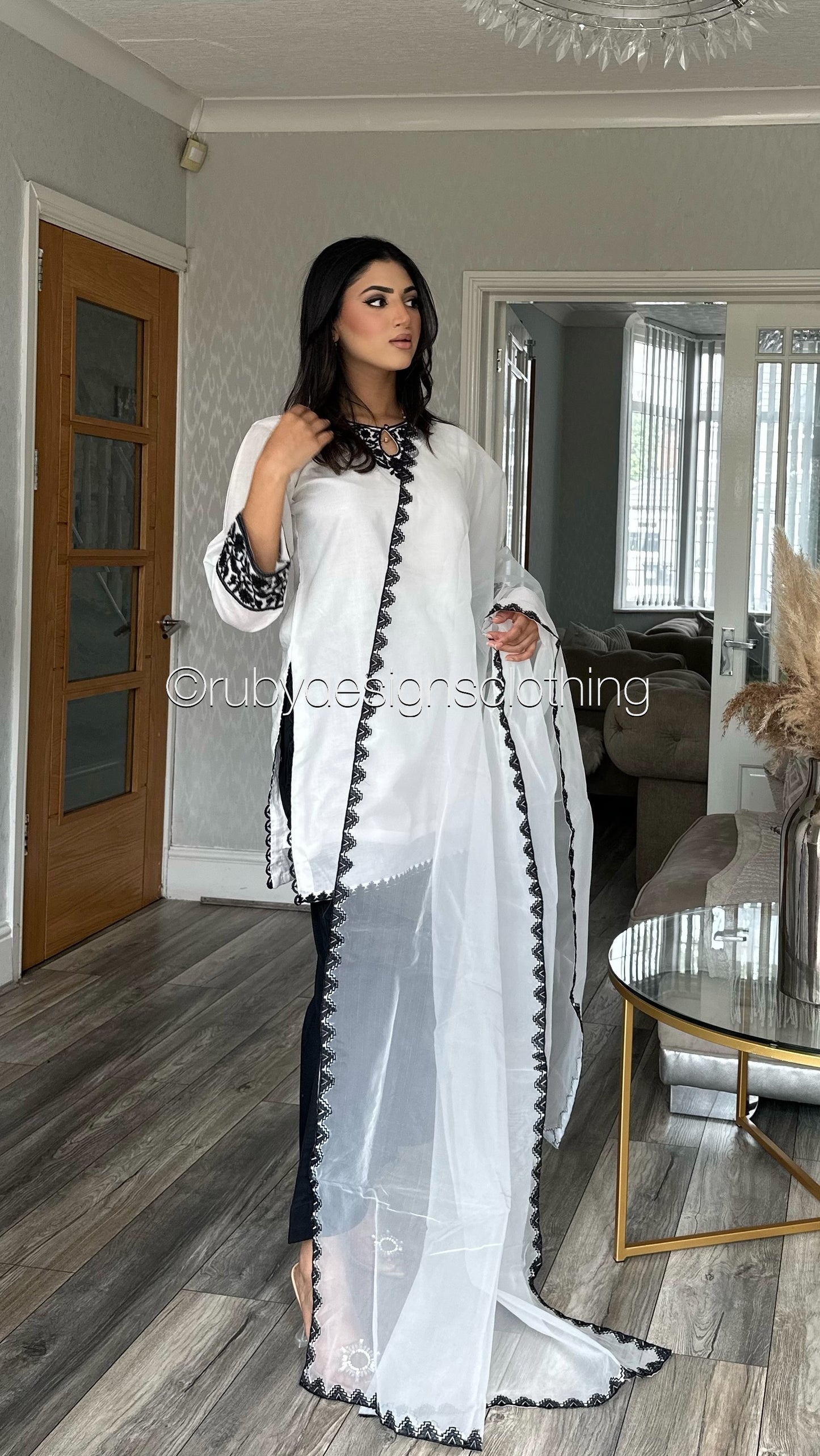 WAFA - 3 Piece White Lawn Suit with Organza Dupatta (8089782321365)
