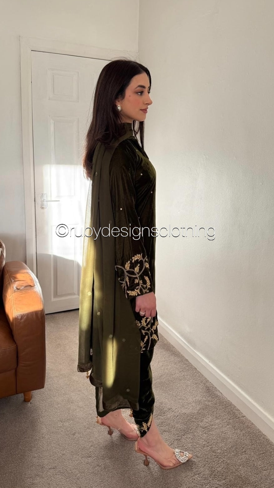 SEEMA - 3 Piece Luxury Velvet Suit with Chiffon Dupatta
