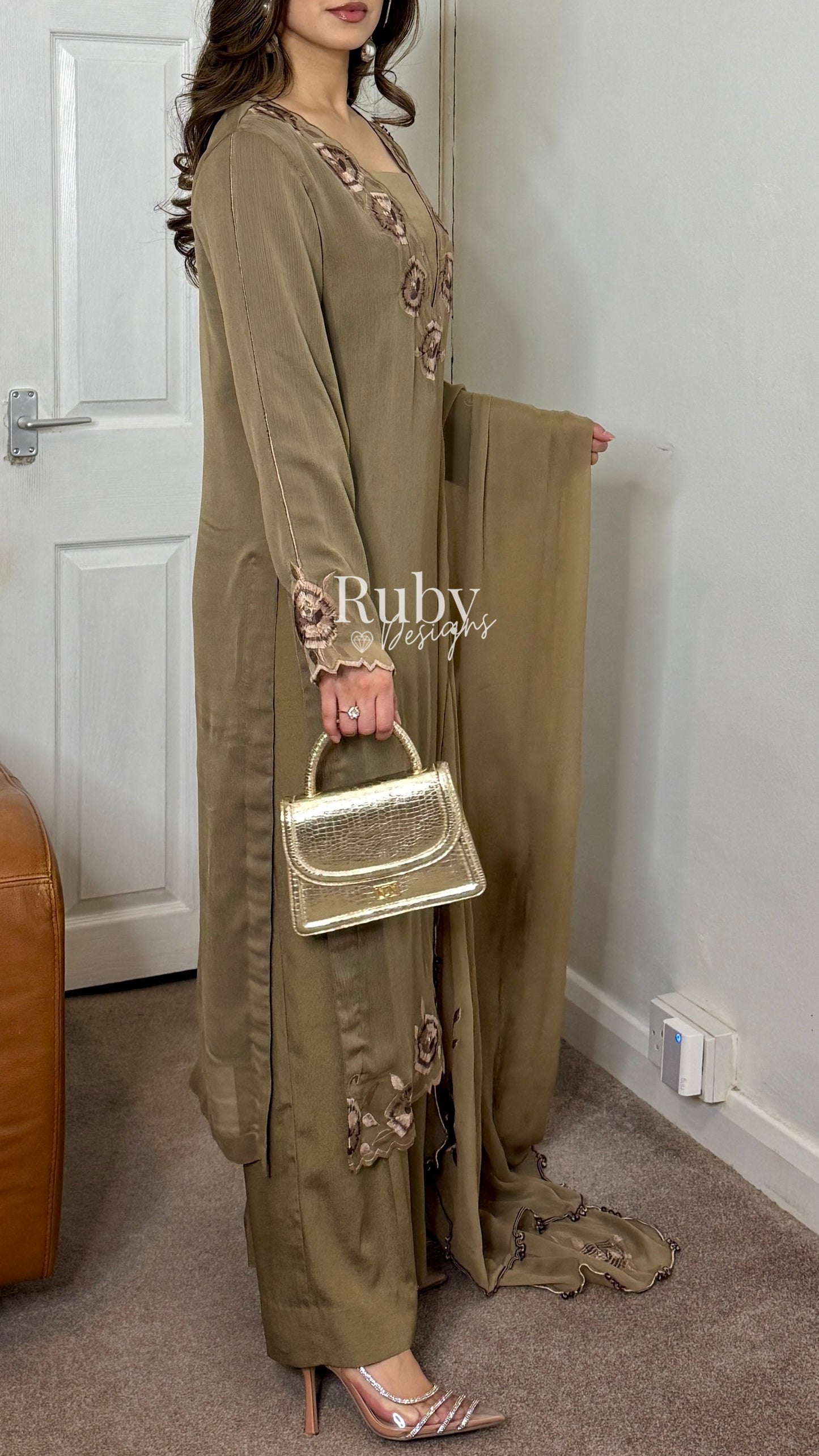 IFRA Dune - 3 Piece Chiffon Suit with Embroidery