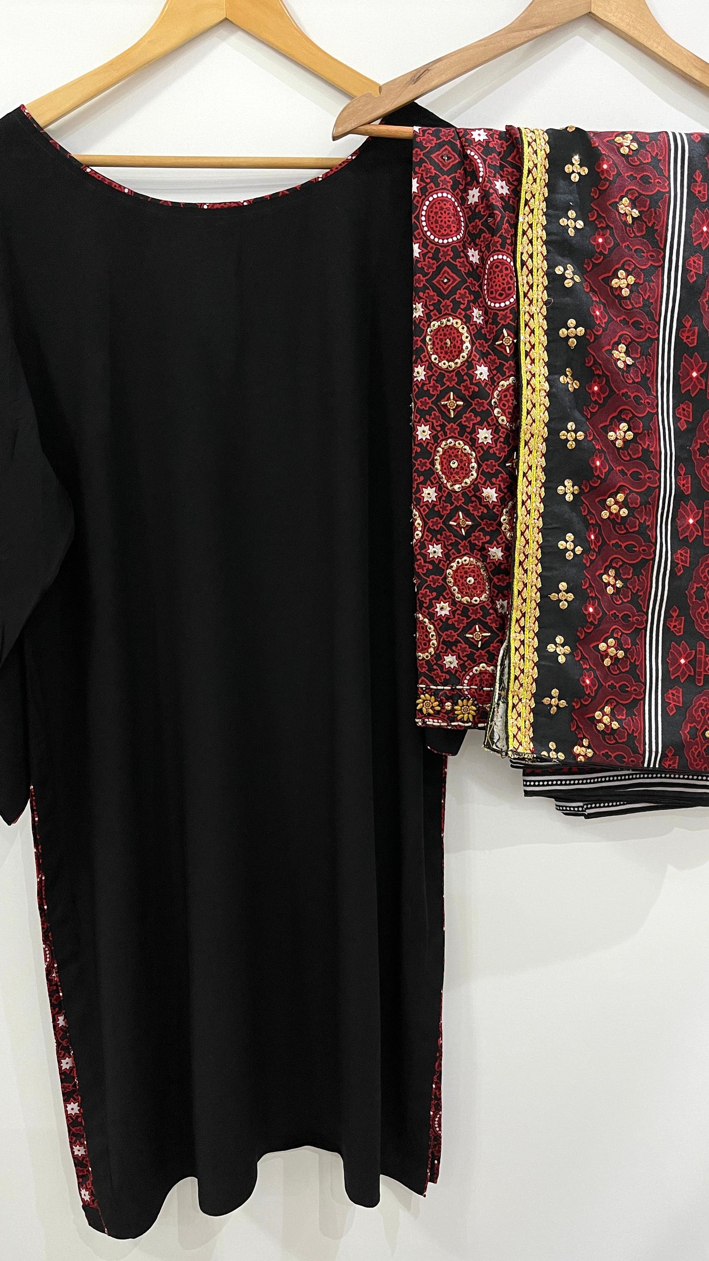 LABIBA - 3 Piece Linen Ajrak Suit with Bead and Sequin Details (6766005715128)