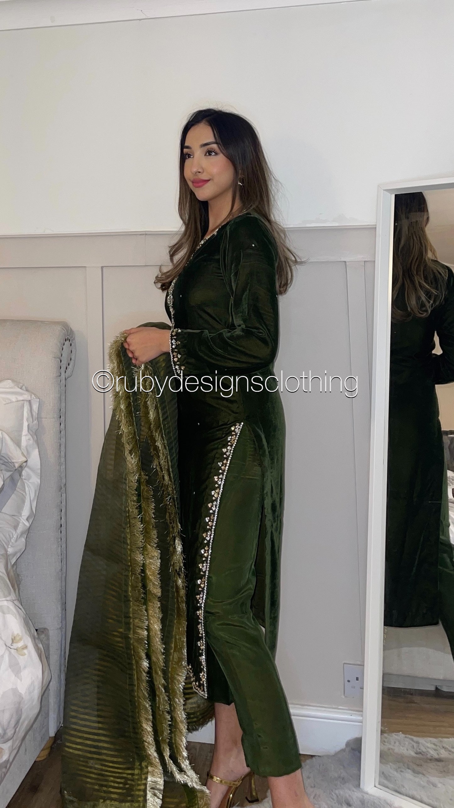AMARA - 3 Piece Dark Green Velvet Suit with Organza Dupatta (7953754980565) (8747999527125)