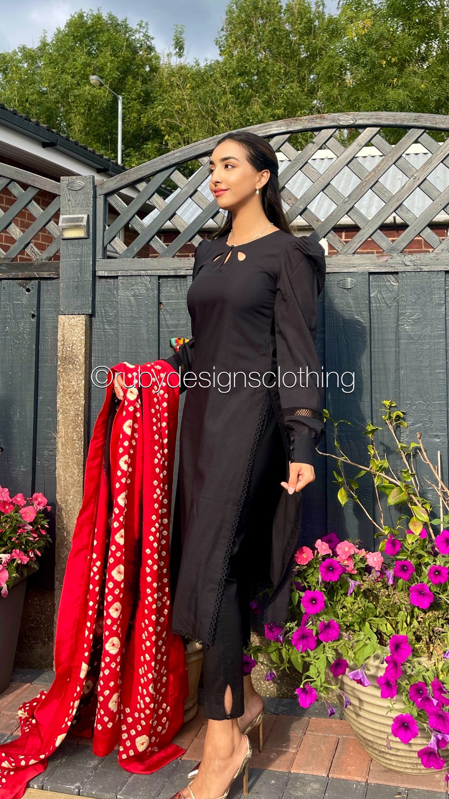 MAHNOOR - 3 Piece Black Swiss Lawn Suit with Chunri Dupatta (8025154453717)