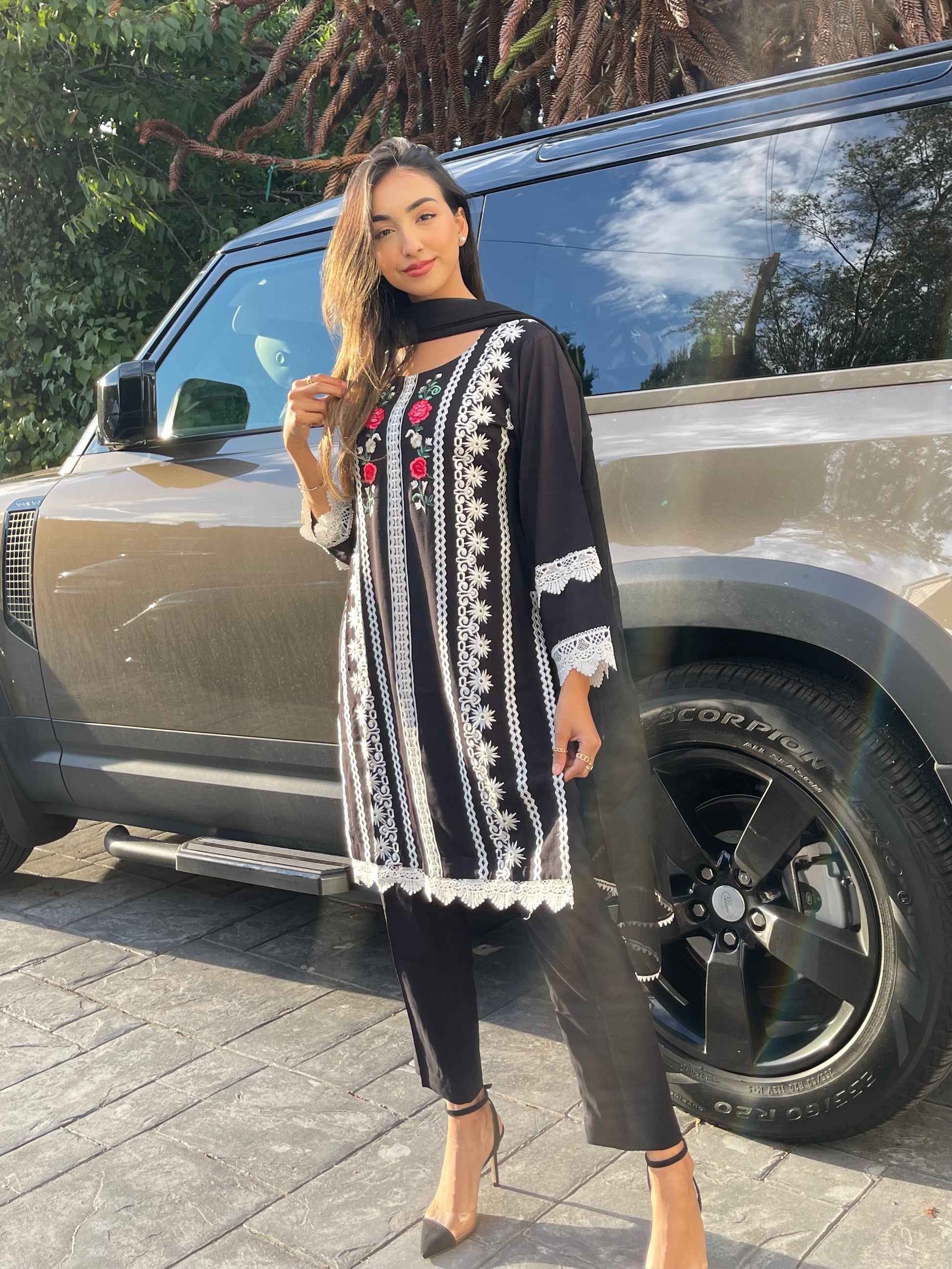 TAHERA - 3 Piece Black Linen Suit with White Lace and Embroidery (7447670227157)