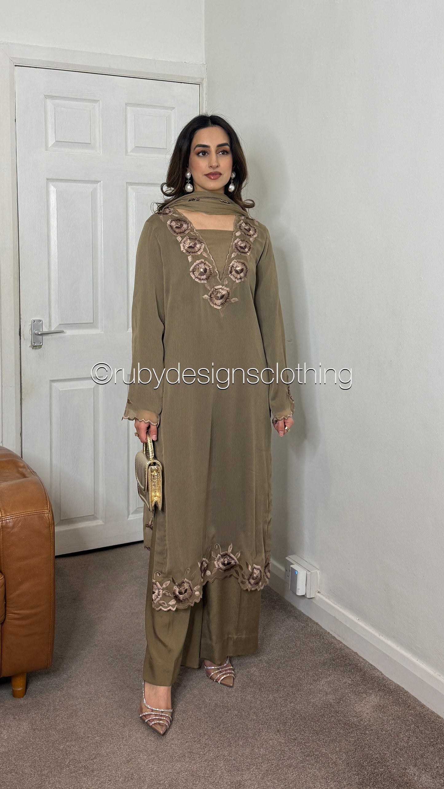 IFRA Dune - 3 Piece Chiffon Suit with Embroidery
