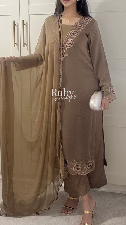 IFRA Dune - 3 Piece Chiffon Suit with Embroidery