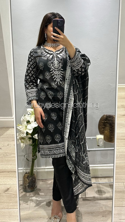 Original KHAS 3 Piece Black Lawn Suit with Printed Dupatta (8746817192149)