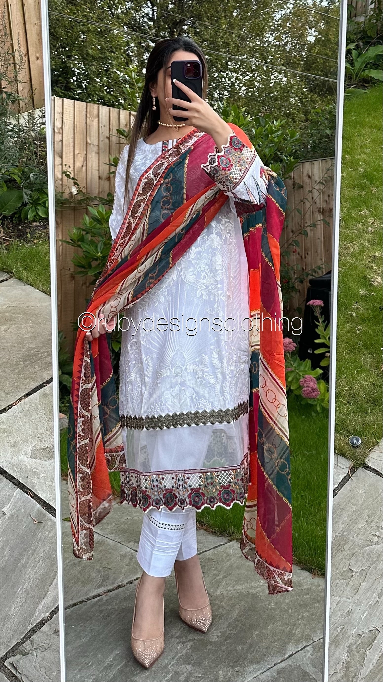 EXCLUSIVE SAMPLE - 3 Piece White Lawn Suit with Chiffon Dupatta (8746816635093)