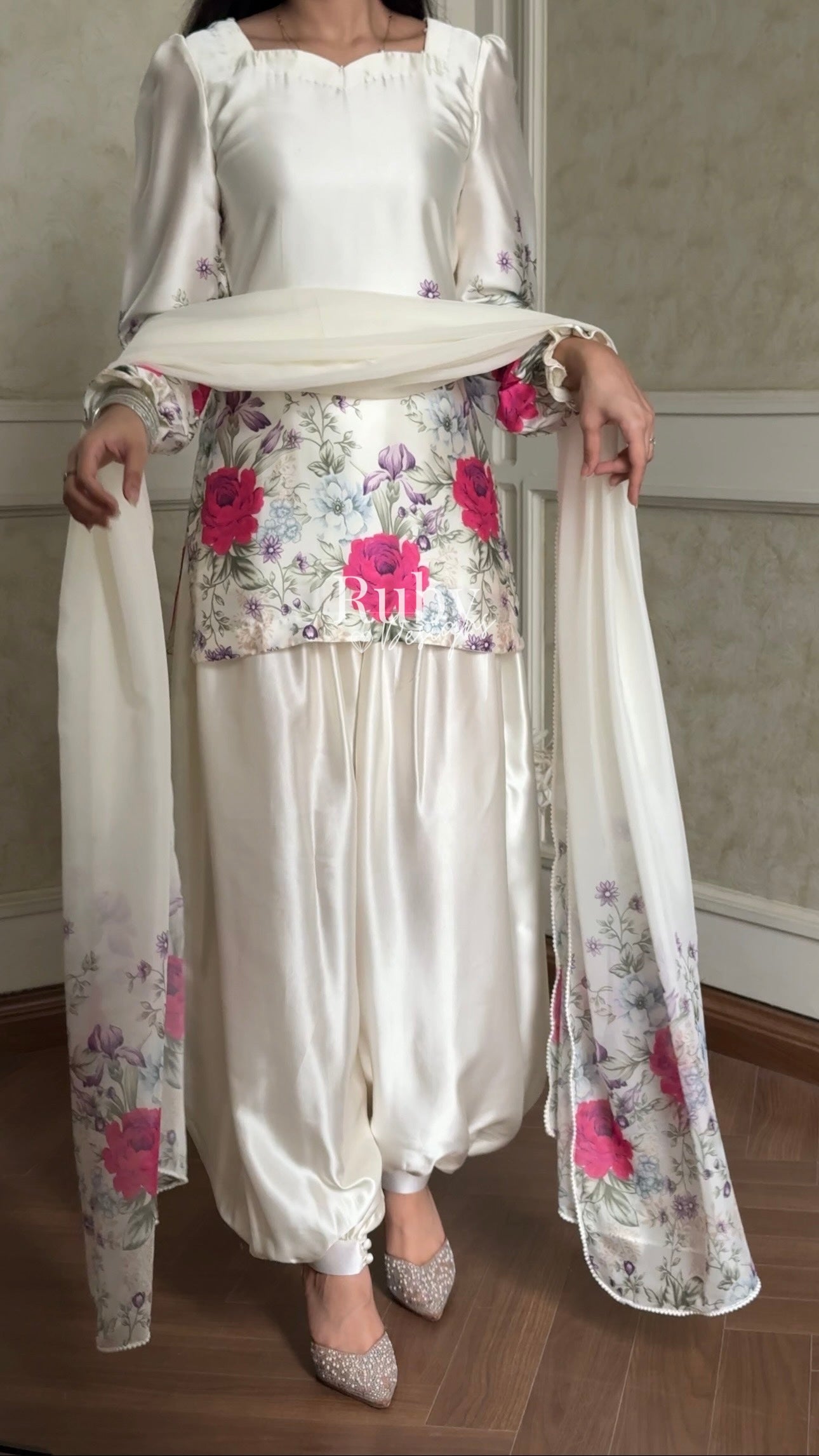 FLEUR Pearl - 3 Piece Silk Suit with Balloon Pants