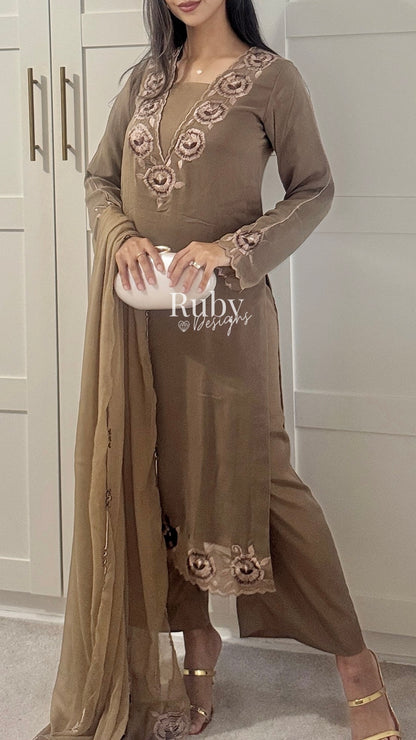 IFRA Dune - 3 Piece Chiffon Suit with Embroidery