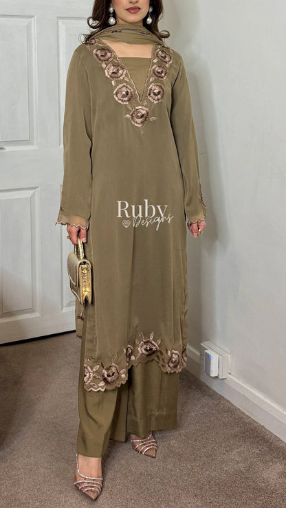 IFRA Dune - 3 Piece Chiffon Suit with Embroidery