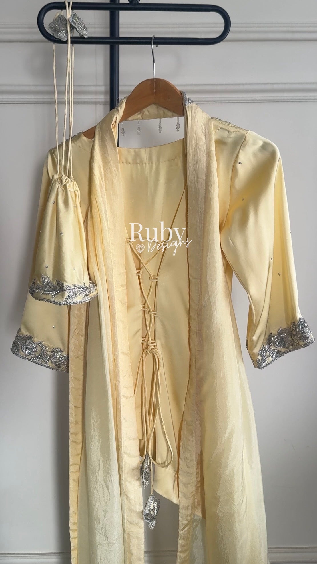 PRE-ORDER (6-8 week estimated dispatch): RANI Butter - 4 Piece Luxury Silk Suit with Matching Bag
