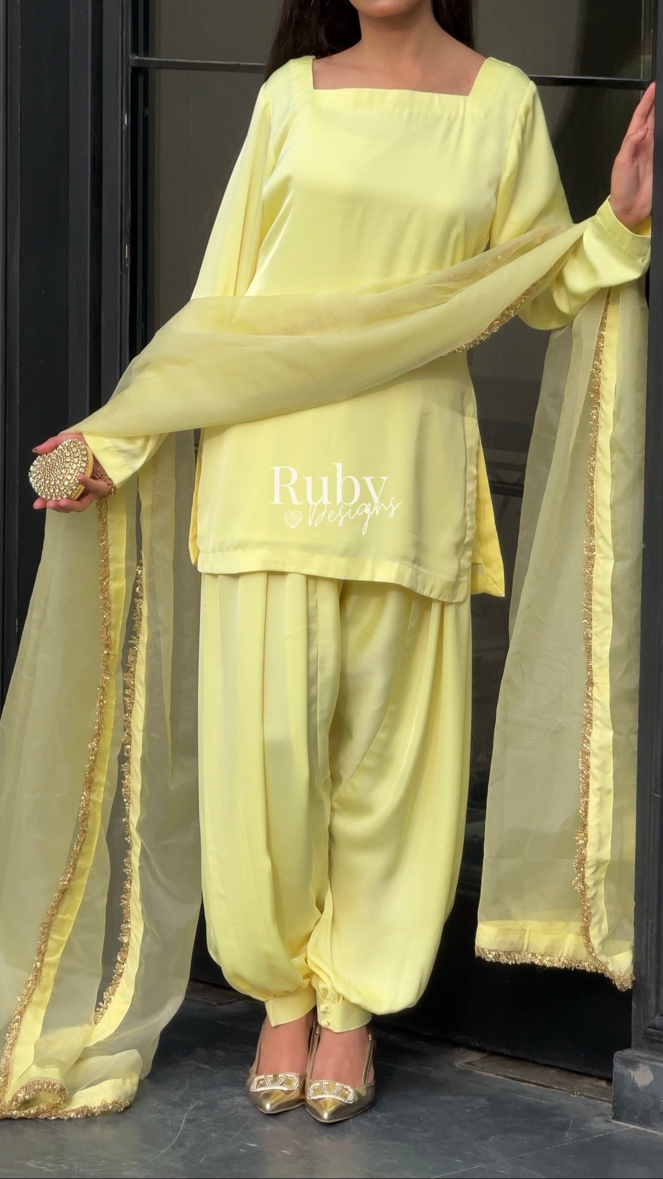 AMELLE Honey - 3 Piece Silk Suit with Balloon Pants