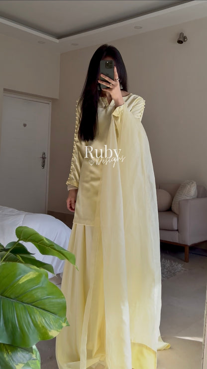 LAYA Butter - 3 Piece Silk Suit with Flowy Trousers