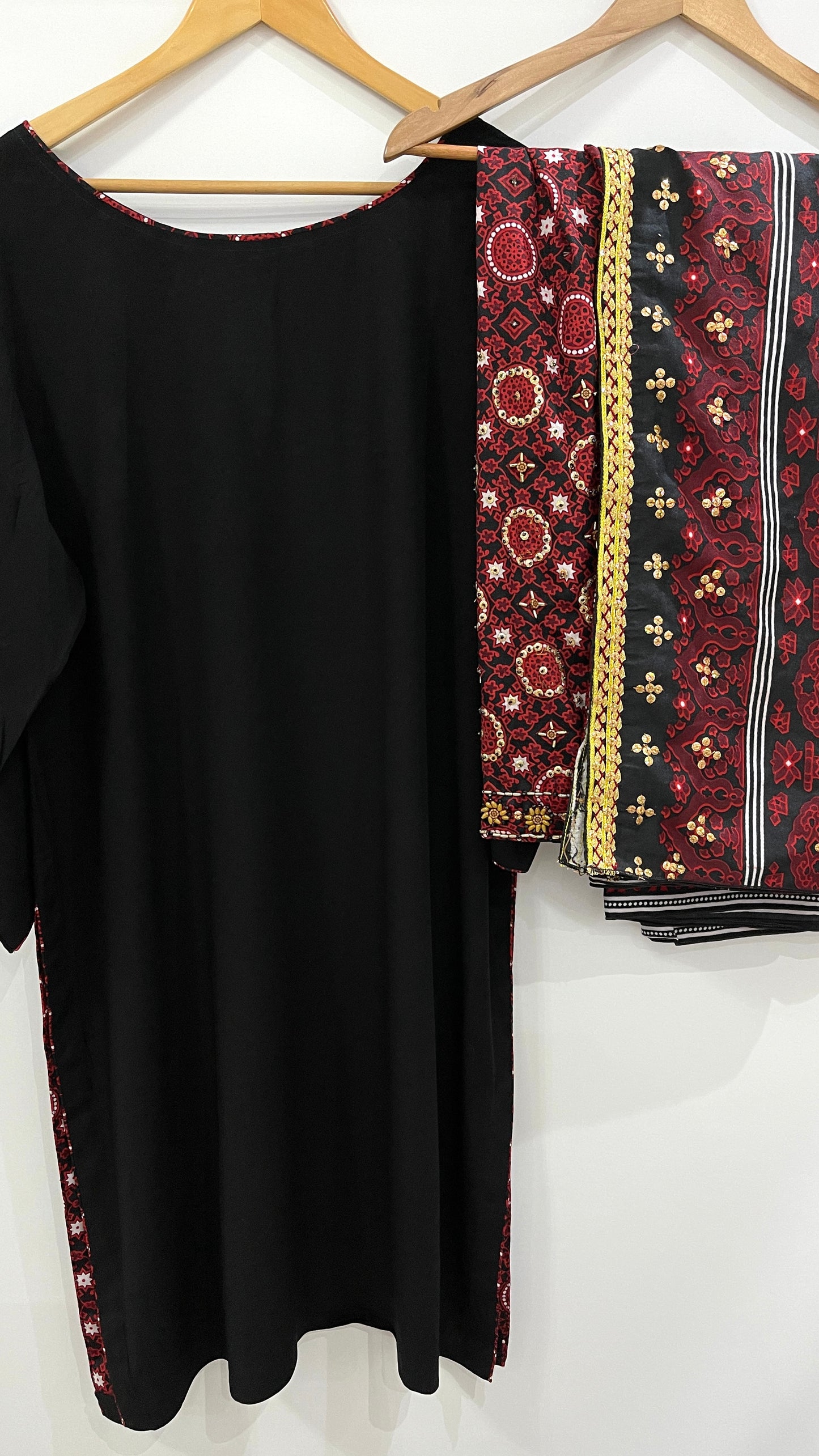 LAIBA - 3 Piece Linen Ajrak Suit with Bead and Sequin Details
