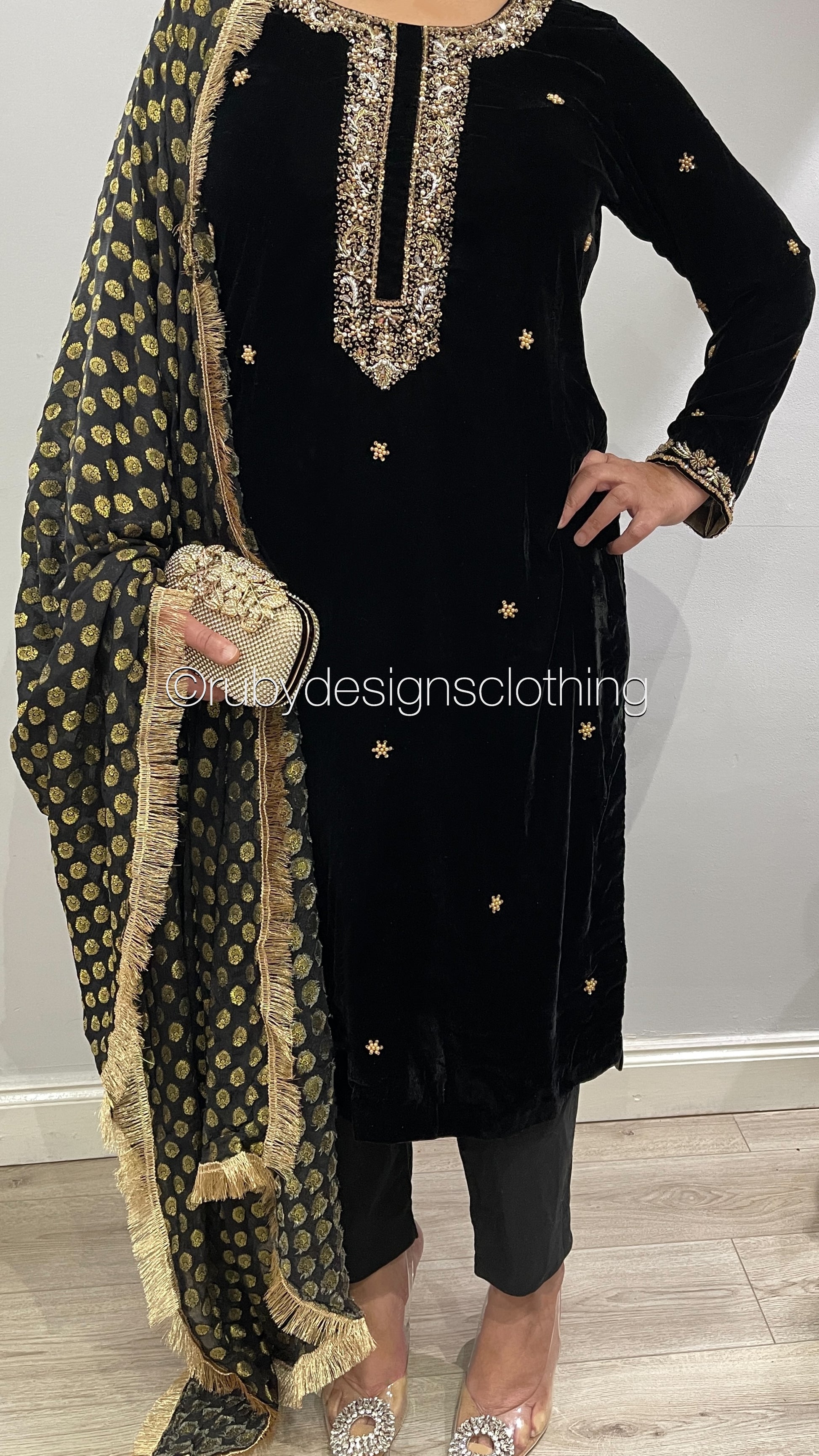 SAMINA Piece Black Velvet Suit with Jamawar Chiffon Dupatta