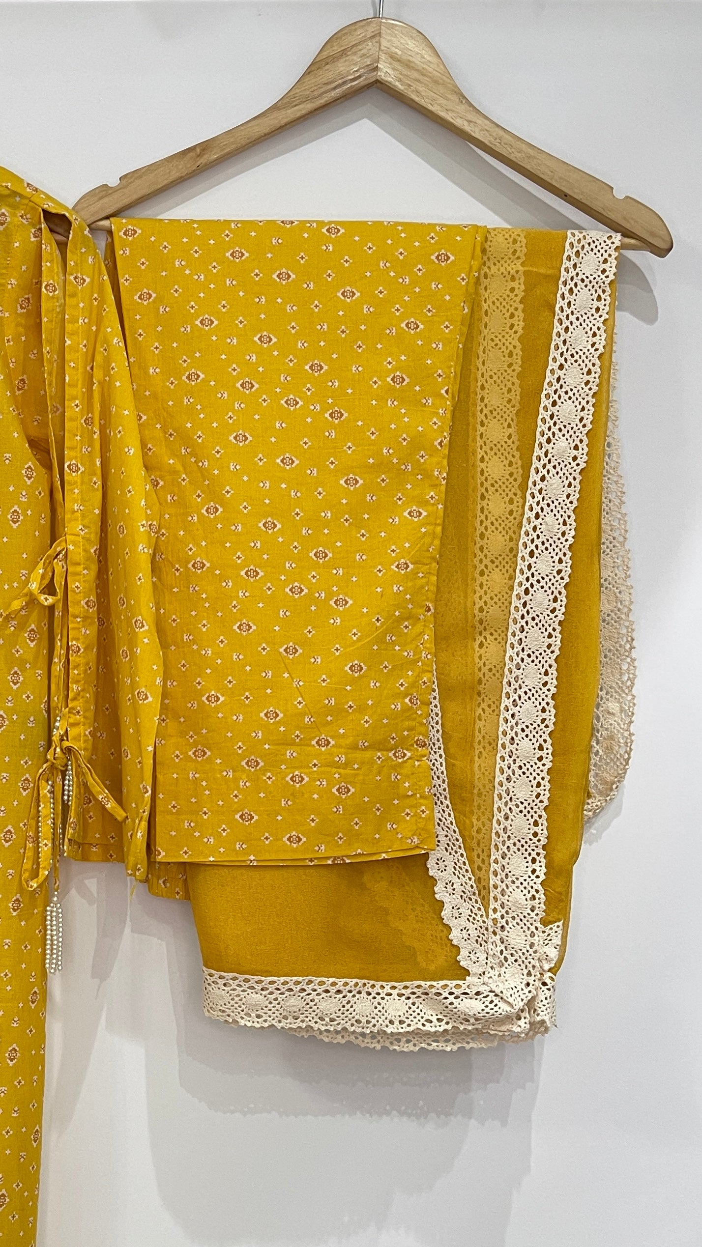 Original Agha Noor 3 Piece Yellow Cotton Suit