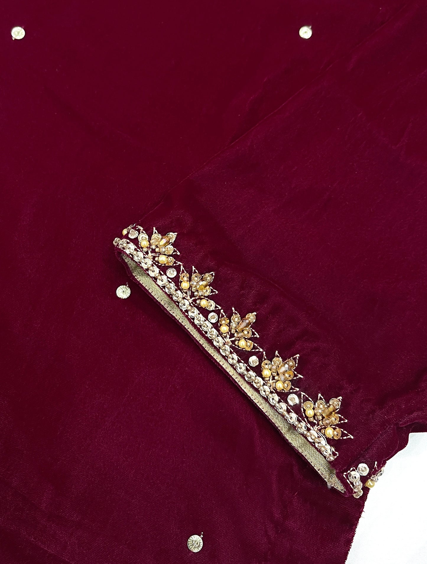 AMIRA - 3 Piece Luxury Velvet Suit with Mirror Latkan
